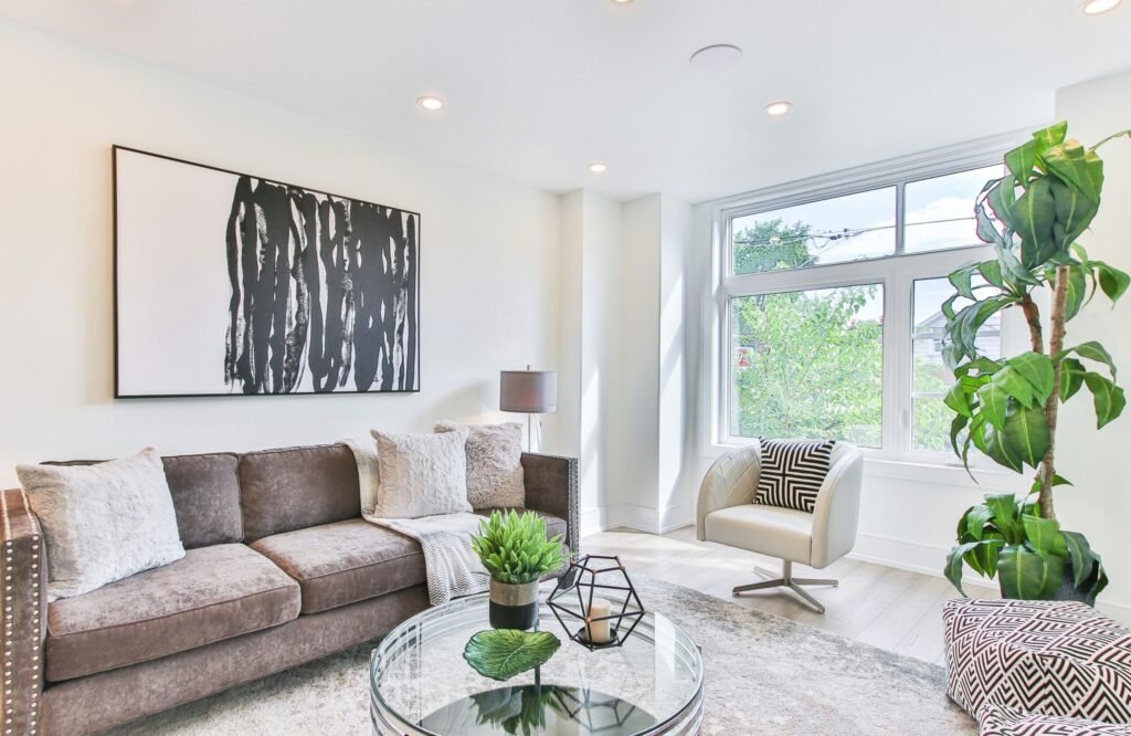 Curated visual reference: Peaceful Retreat Apartment Design Reference: 8 Simple Living Room Decorating Ideas For A Peaceful Retreat