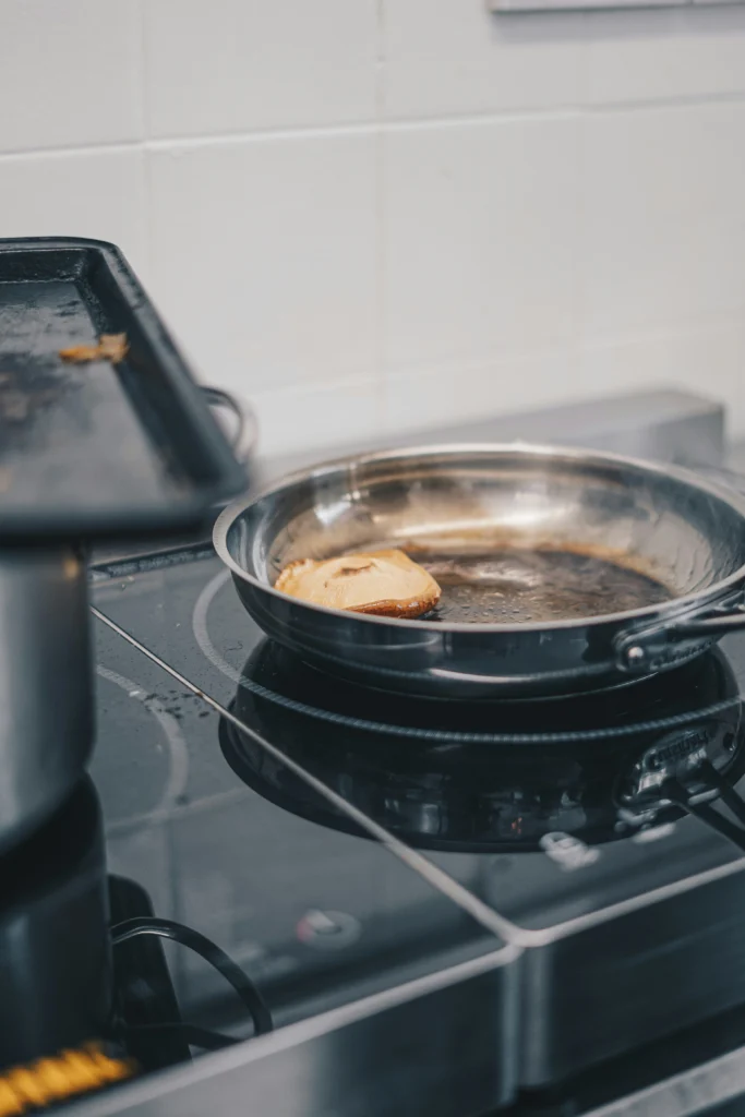 How to Clean Burnt Pans and Pots