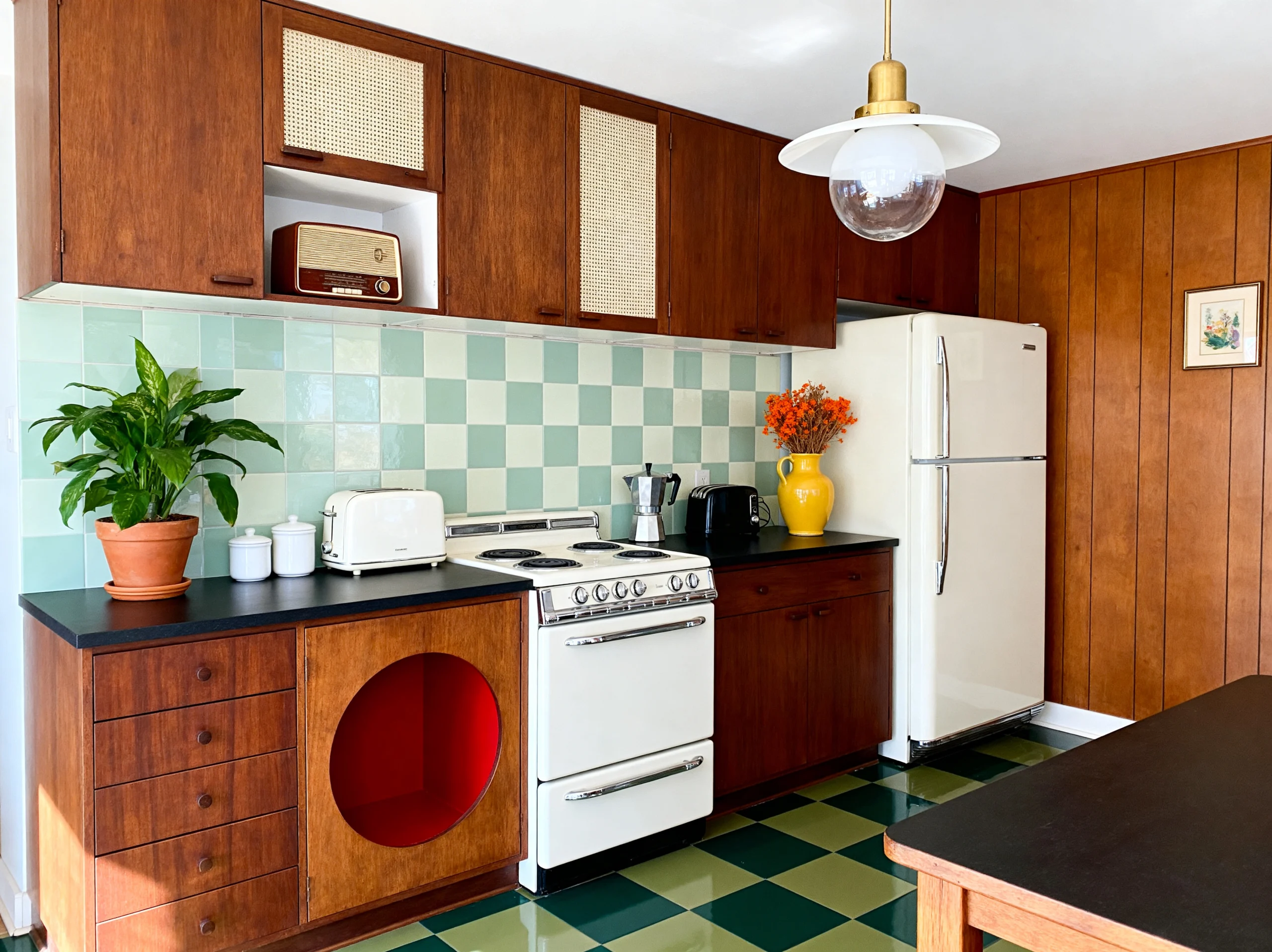 How to Design a Mid Century Modern Kitchen